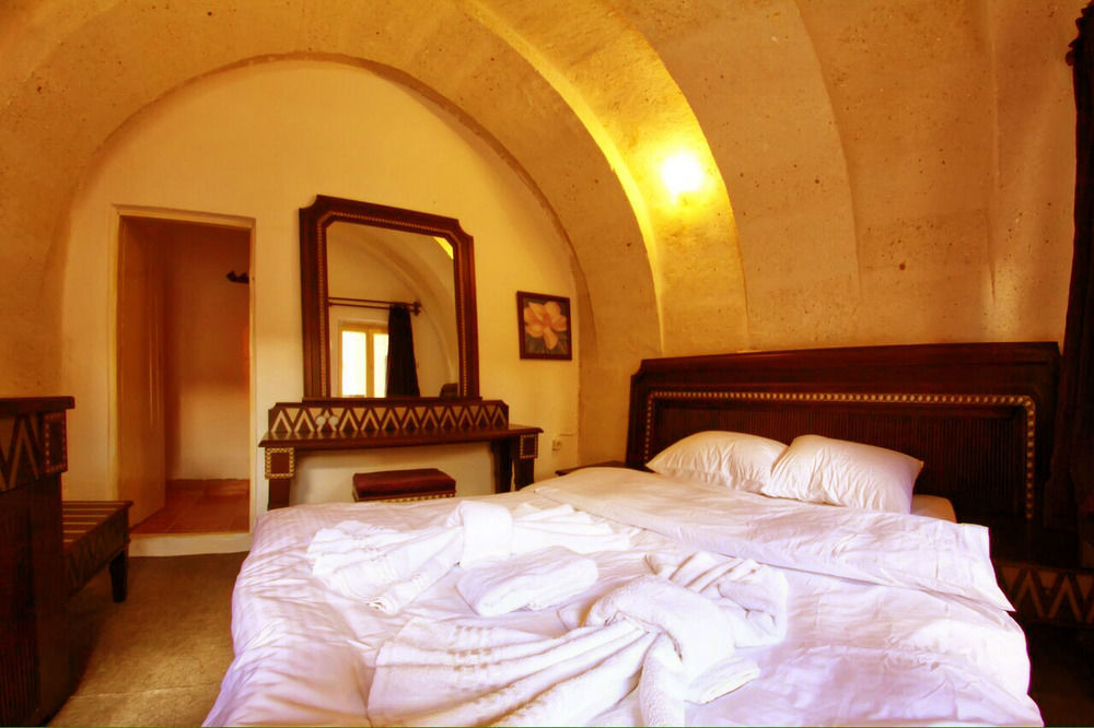 Hotel Cappadokiss Cave House à Göreme Extérieur photo