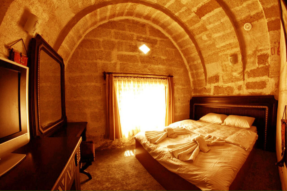 Hotel Cappadokiss Cave House à Göreme Extérieur photo
