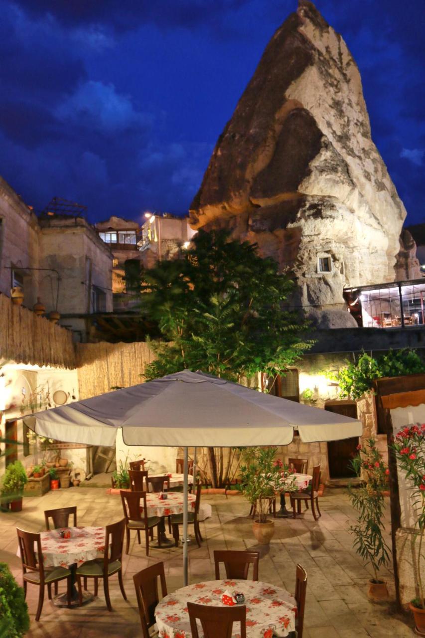 Hotel Cappadokiss Cave House à Göreme Extérieur photo
